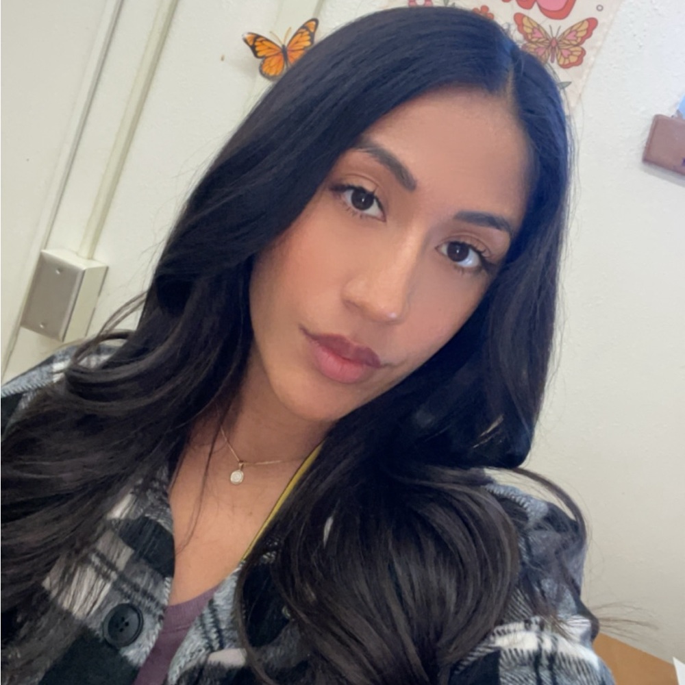 Meet your Posher, Daniella